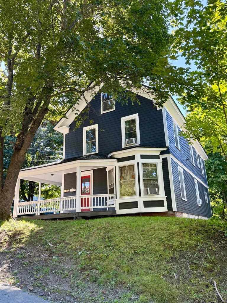 49 Mill St